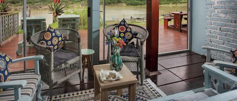 Deluxe Cottage (River Cottage ) | Terrace/patio