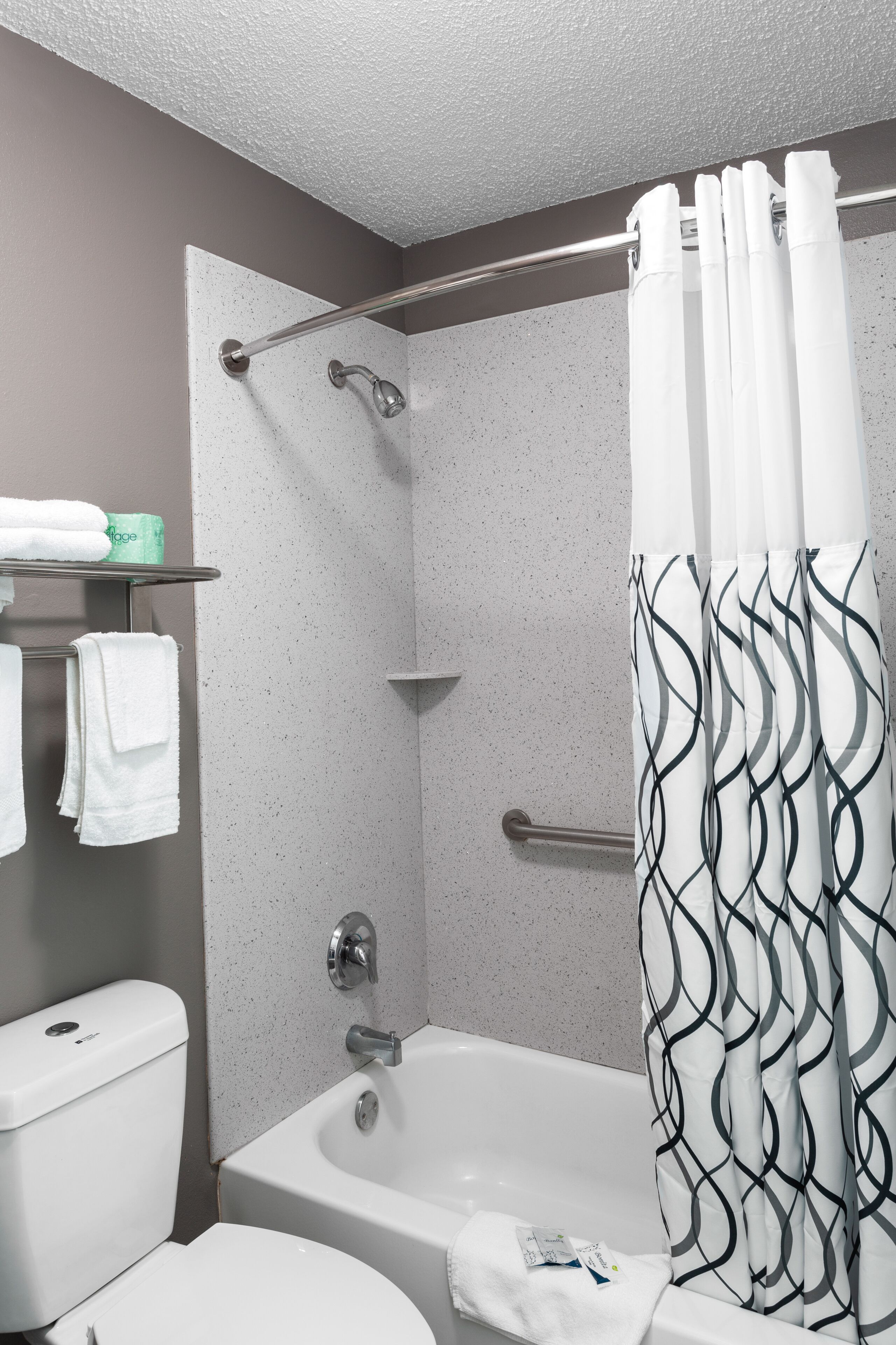 Shower, towels