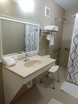 Douche, serviettes fournies