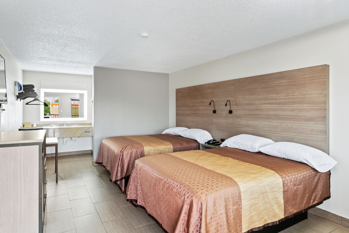 Insonorización, wifi gratis y ropa de cama