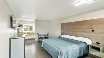 Soundproofing, free WiFi, bed sheets