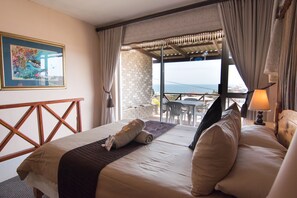 Luksushuoneisto, 3 makuuhuonetta (Swart Tobie) | Tallelokero huoneessa