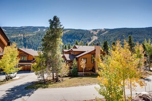 Room, 4 Bedrooms (Sanctuary Home, 4 Bath) | 1 bedroom, individually decorated, individually furnished, desk - Keystone Private Homes by Keystone Resort (Keystone)