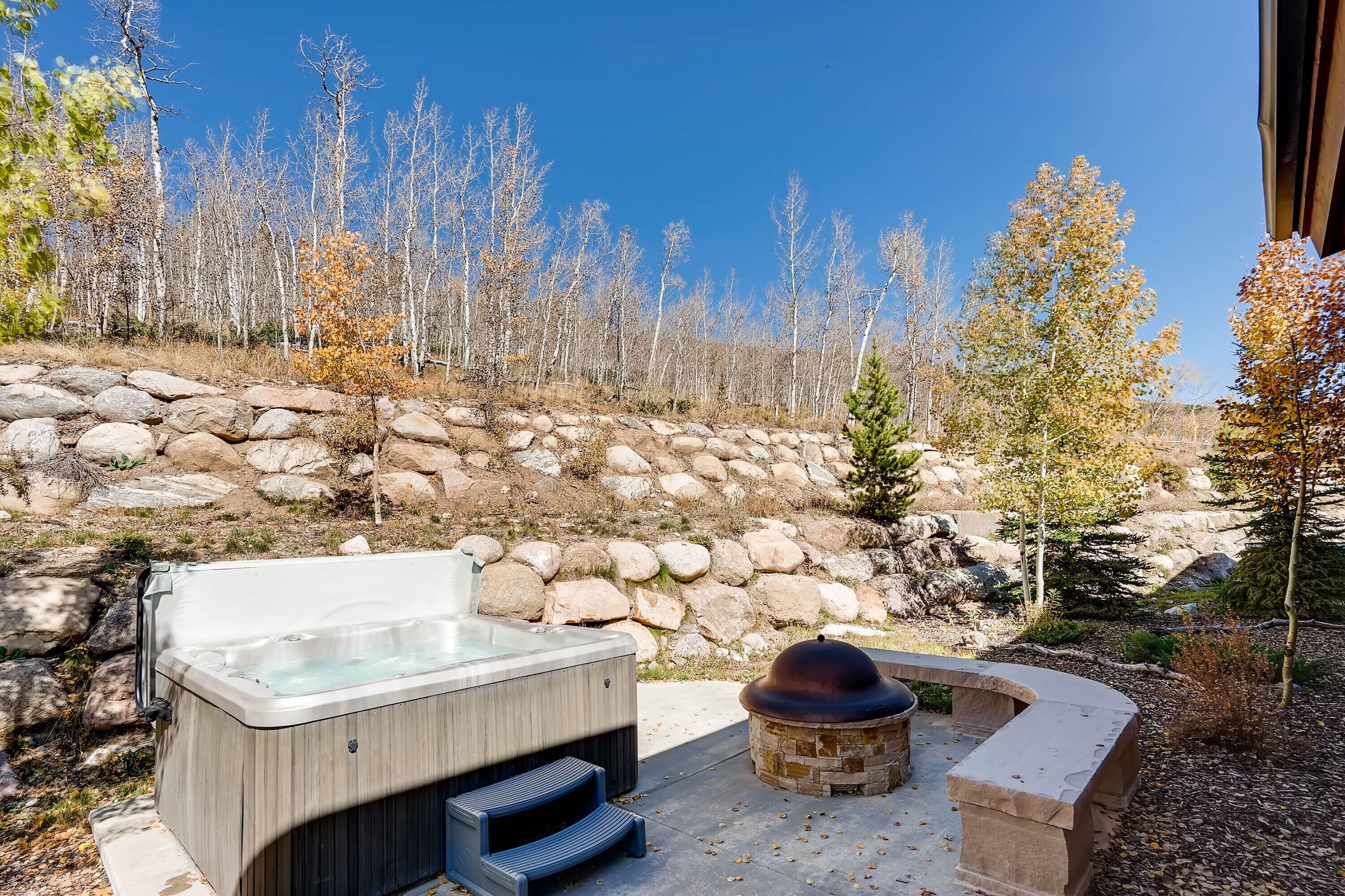 غرفة - ٤ غرف نوم (Sanctuary Home, 4 Bath) | شرفة/رواق