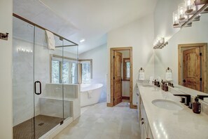House, 4 Bedrooms (Settler's Creek Estate, 4.5 Bath) | Bathroom - Keystone Private Homes by Vail Resorts (Keystone)