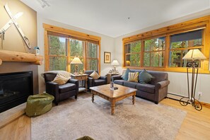 Living area - East Keystone by Vail Resorts (Keystone)
