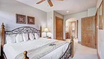 1 bedroom, desk, iron/ironing board, free cribs/infant beds