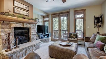 Flachbildfernseher, Kamin