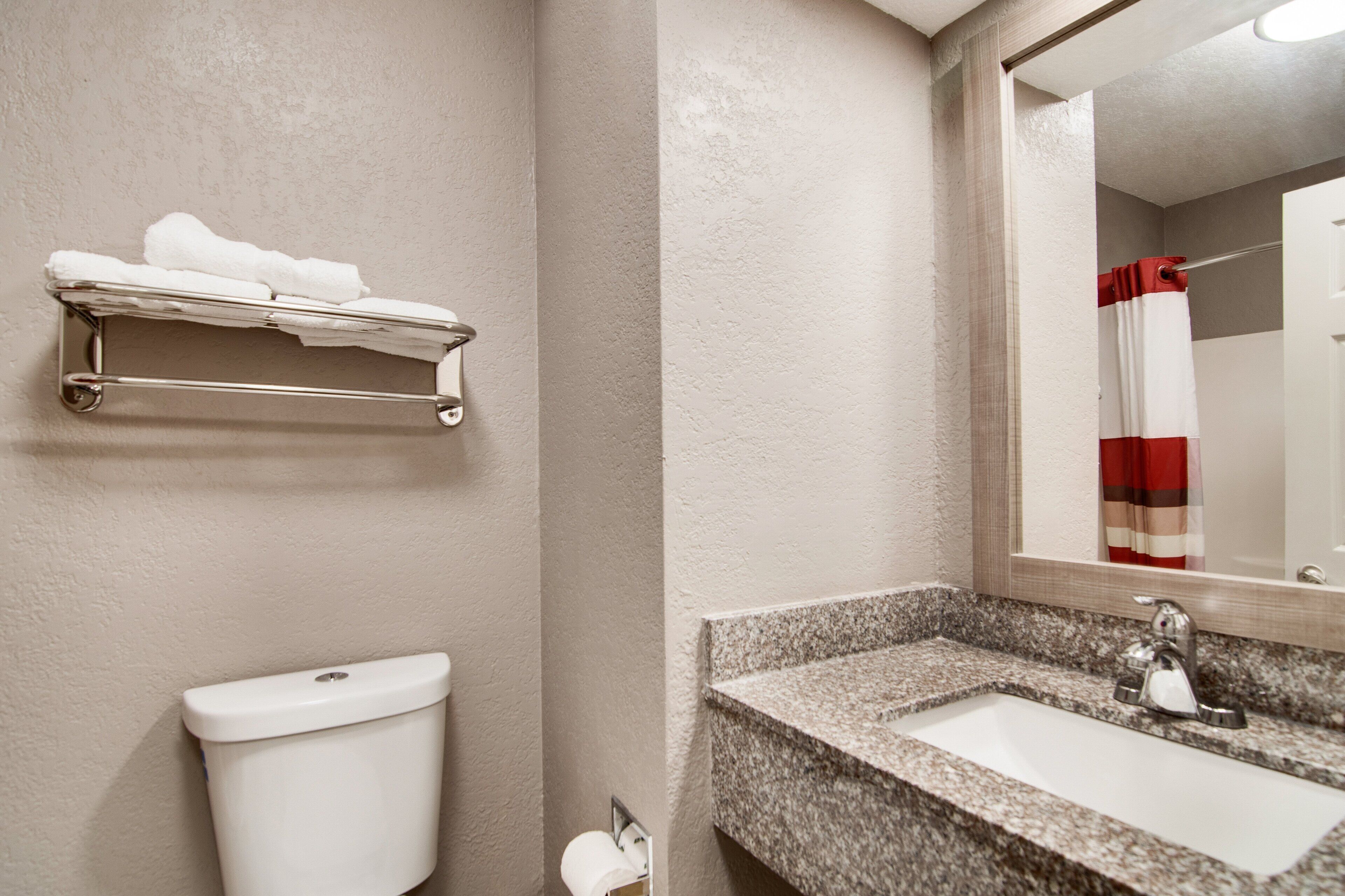 Photo - Red Roof Inn & Suites Pensacola-NAS Corry