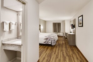 Habitación superior, 1 cama King size, para no fumadores | Escritorio, cunas gratuitas, wifi gratis y ropa de cama 