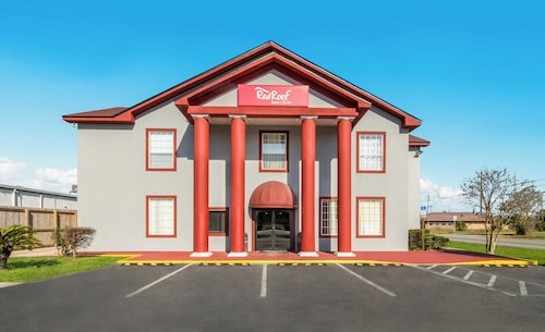 Red Roof Inn & Suites Pensacola - NAS Corry
