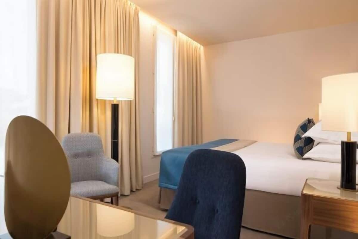 Peralatan tempat tidur premium, item bar mini percuma