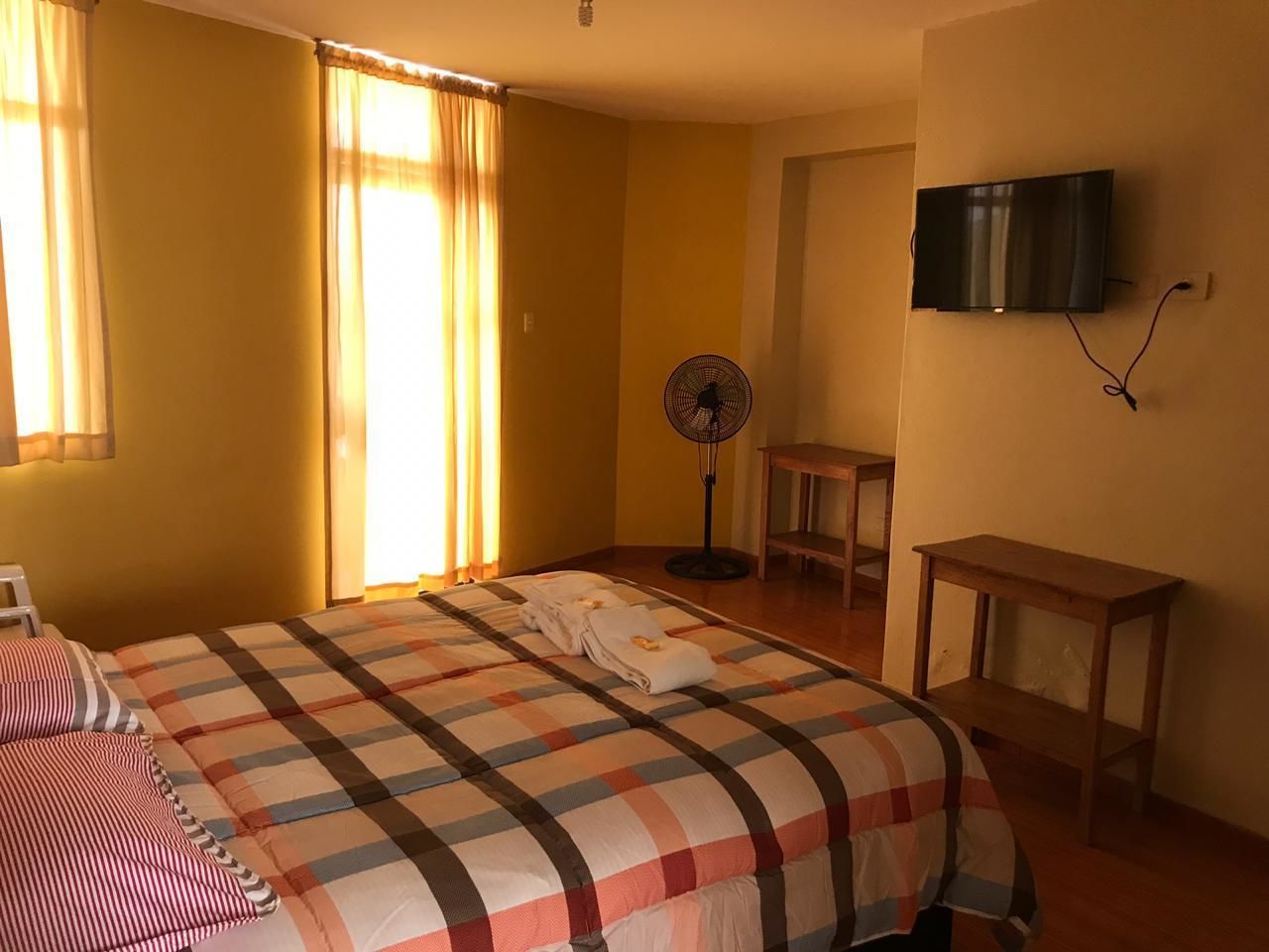 ダブルルーム | セーフティボックス (室内)、デスク、アイロン / アイロン台、WiFi (無料)