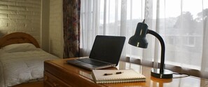 In-room safe, free cribs/infant beds, free WiFi - Apartamentos Los Quipus (Quito)