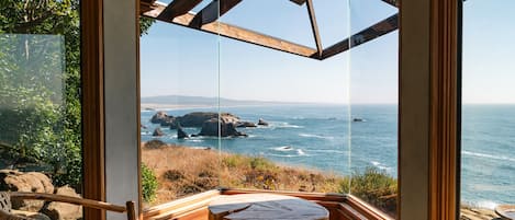 Premium Suite, 1 Queen Bed with Sofa bed, Ocean View