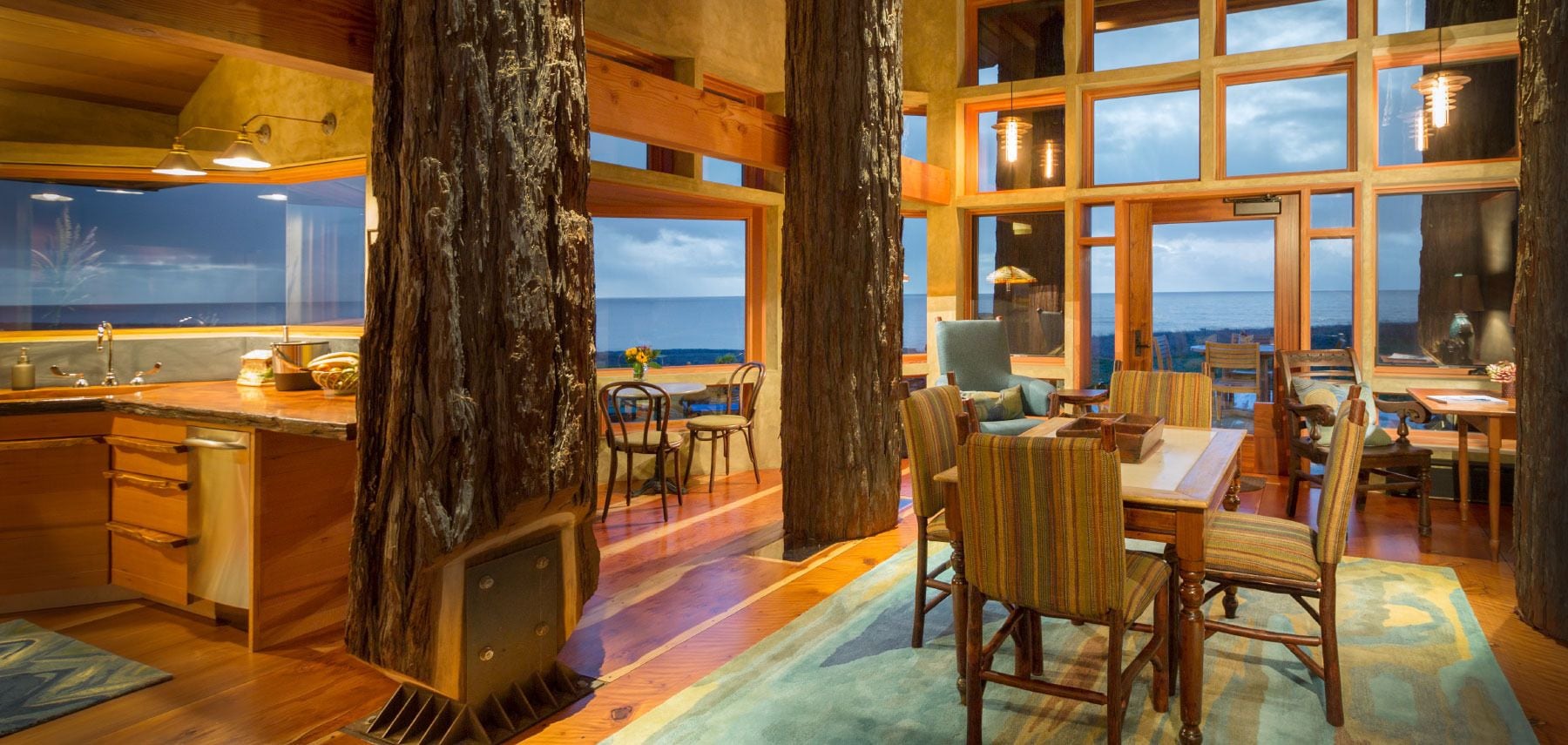 Premium Suite, 2 Bedrooms, Ocean View | In-room dining