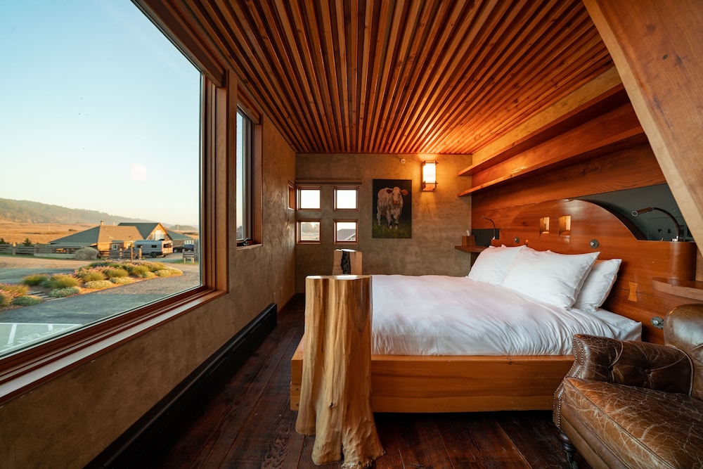 The Inn at Newport Ranch by null