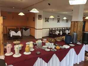 Tägliches inbegriffenes Frühstücksbuffet