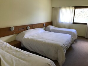Standard Quadruple Room | In-room safe, iron/ironing board, free cots/infant beds, free WiFi - Alun Nehuen (San Carlos de Bariloche)