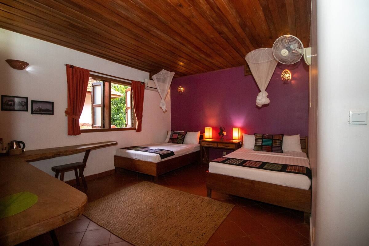 superior twin room | minibar, individually decorated, individually furnished, desk