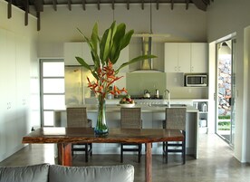 Villa Premium, 3 camere da letto, accessibile ai disabili, vista oceano | Pasti in camera