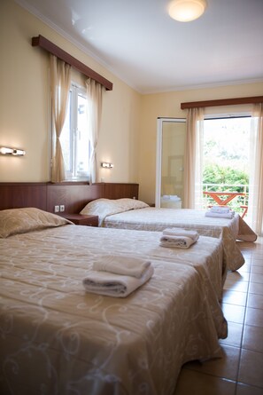 Leilighet (for 4) | Sengetøy av topp kvalitet, safe på rommet, skrivebord og lydisolert