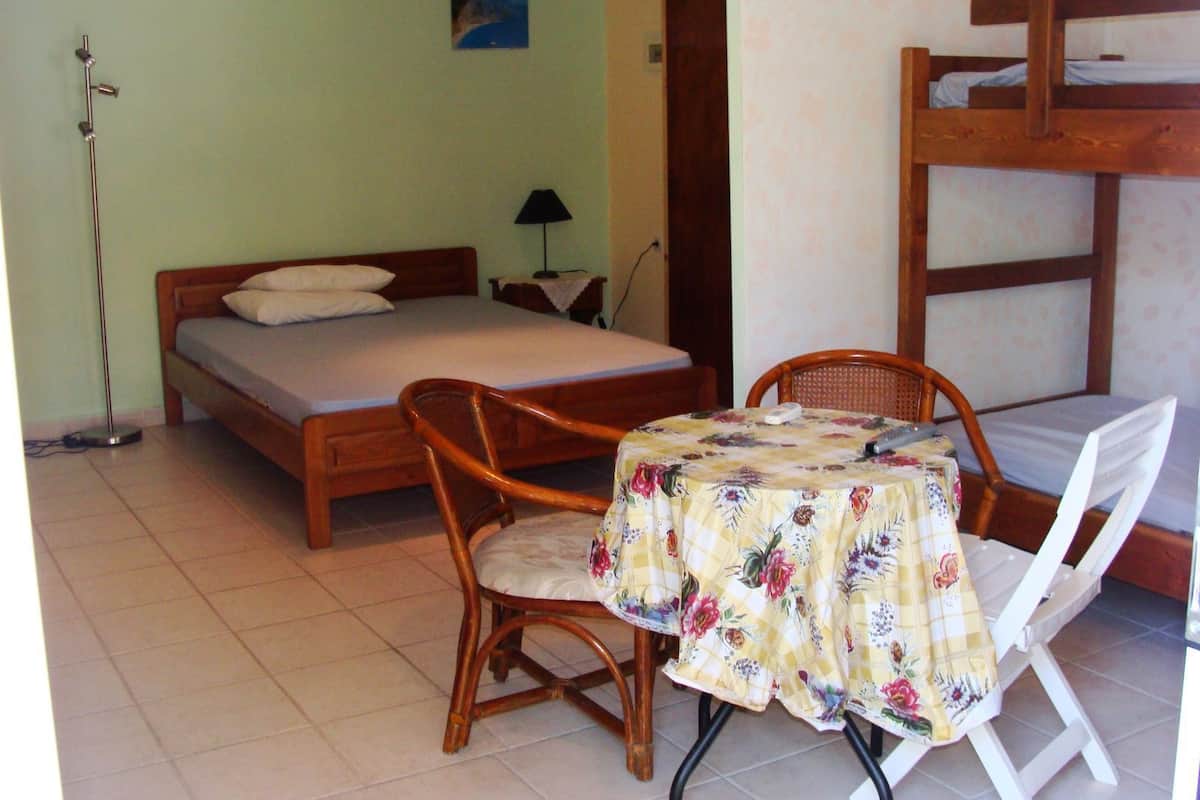 Desk, iron/ironing board, rollaway beds, free WiFi