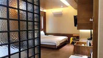 Phòng đôi Premium, không hút thuốc | Trang trí khác biệt, trang bị nội thất với thiết kế riêng biệt, bàn