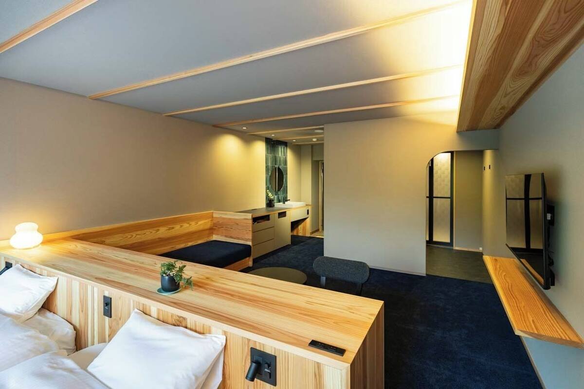 Business Twin kamer, niet-roken, uitzicht op bergen | 1 slaapkamer, een kluis op de kamer, een strijkplank/strijkijzer