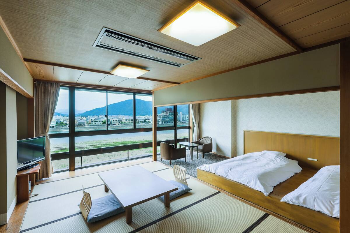 スタンダード和洋室 川側 禁煙 | セーフティボックス (室内)、アイロン / アイロン台、WiFi (無料)、ベッドシーツ