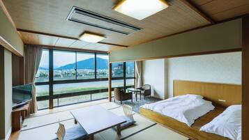 Standard Japanese Western Style Room, River View Non Smoking | In-room safe, iron/ironing board, free WiFi, bed sheets