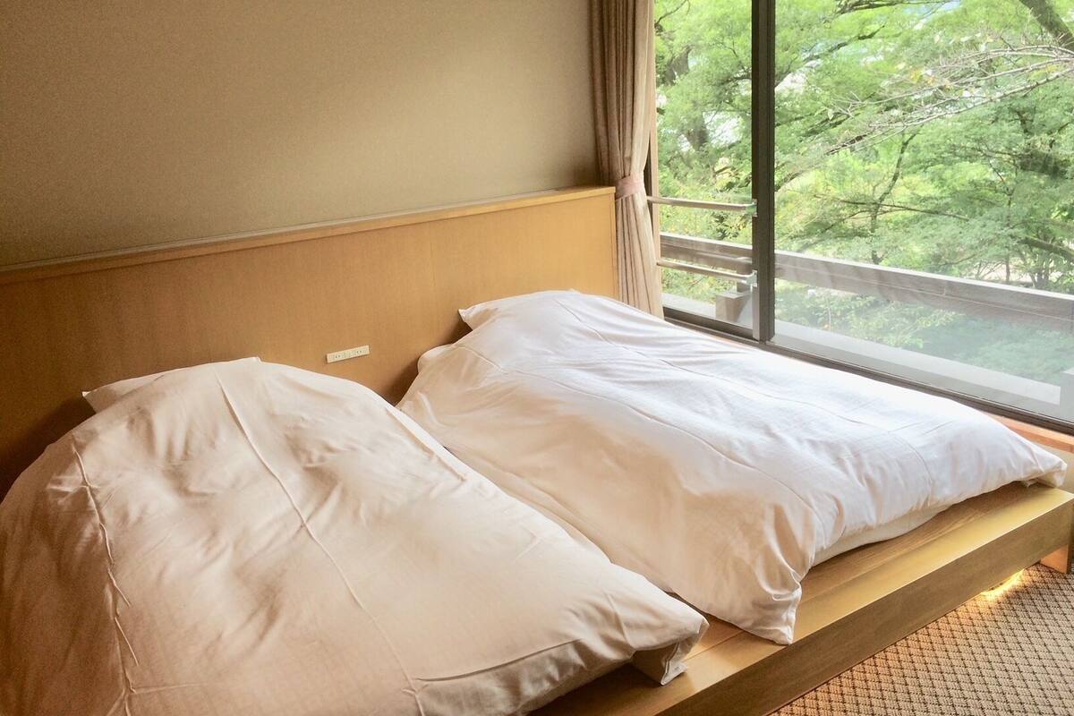 スタンダード 和洋室 山側 禁煙 | セーフティボックス (室内)、アイロン / アイロン台、WiFi (無料)、ベッドシーツ