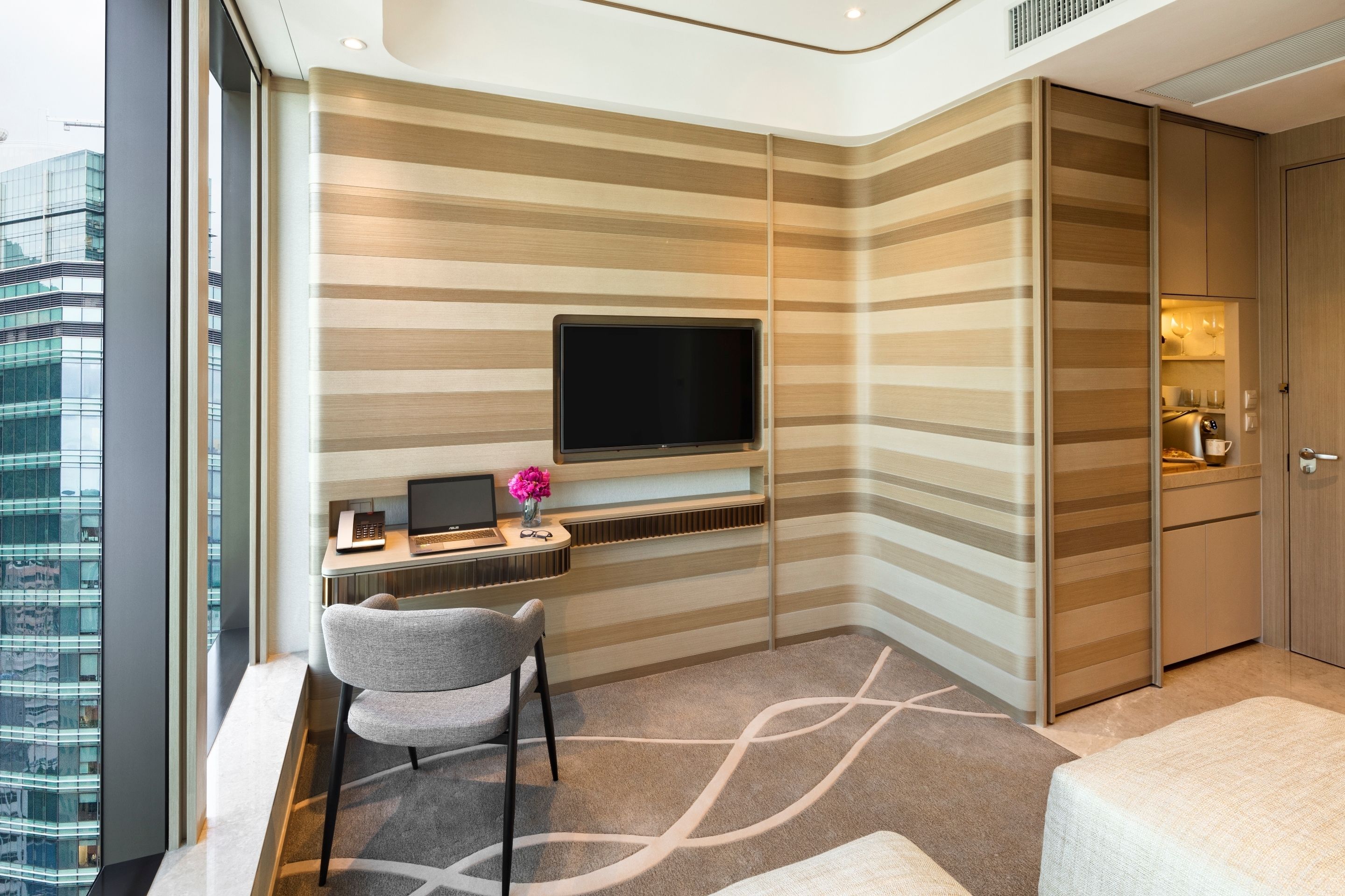 executive twin room | 1 bedroom, premium bedding, pillow-top beds, in-room safe