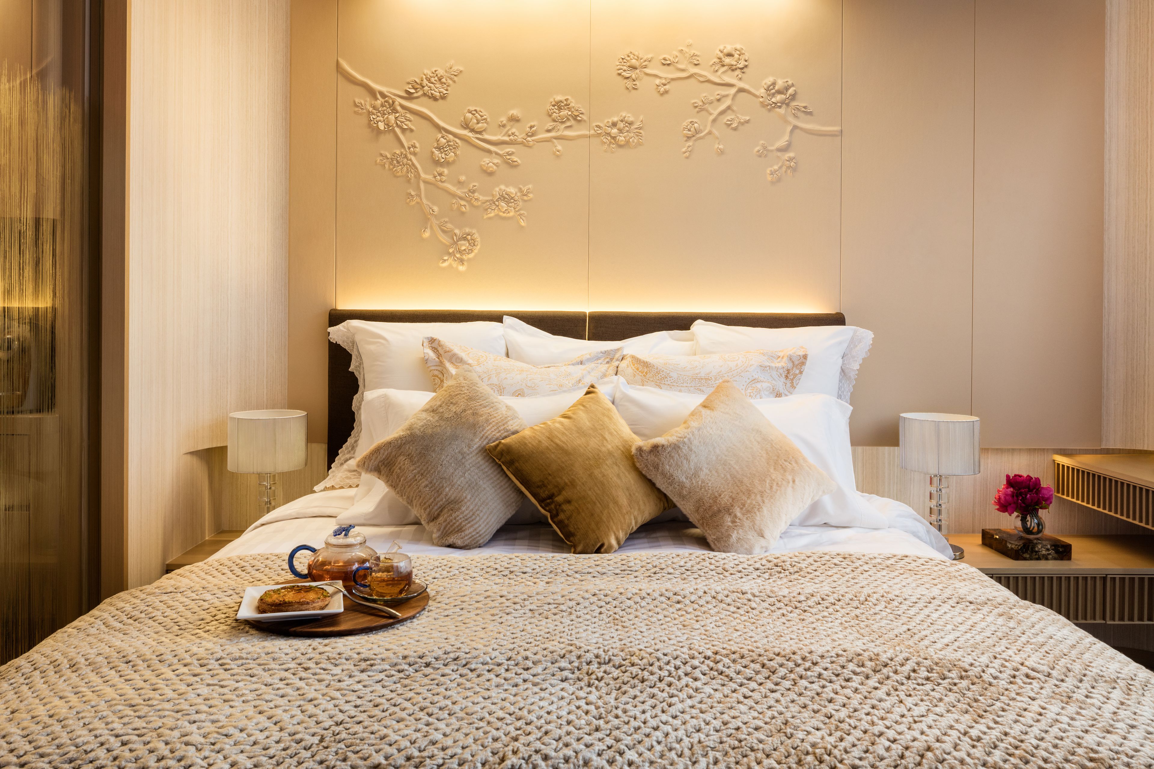 burlington suite | 1 bedroom, premium bedding, pillow-top beds, in-room safe