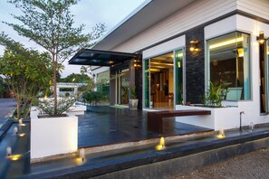 Interior entrance - The Zenery (Lampang)