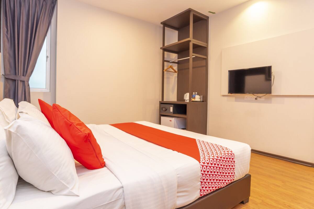 Deluxe-Doppelzimmer, 1 King-Bett | Kostenloses WLAN, Bettwäsche