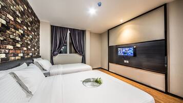 Free WiFi, bed sheets