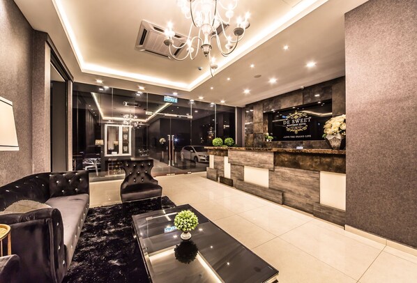 Lobby - OYO 44064 De Sweet Boutique Hotel (Masai)
