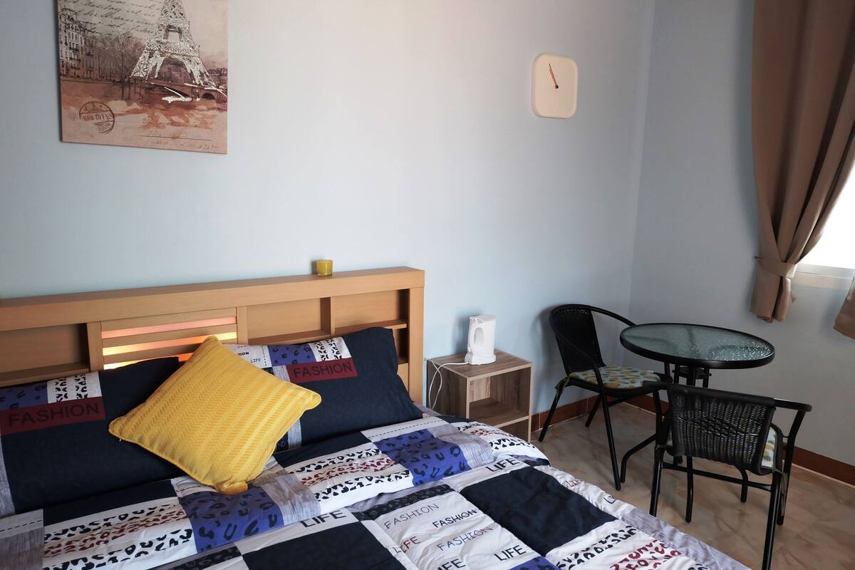 Deluxe Double Room | Premium bedding, desk, WiFi (free), individually decorated