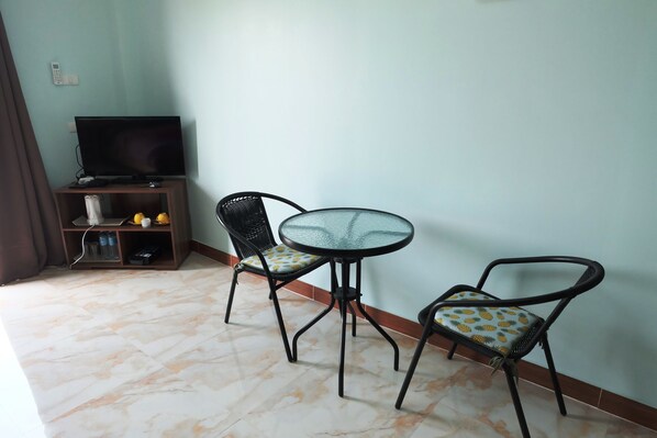 Unclassified image, 1 of 39, button - Freddie's Fishing Park (Bang Lamung)