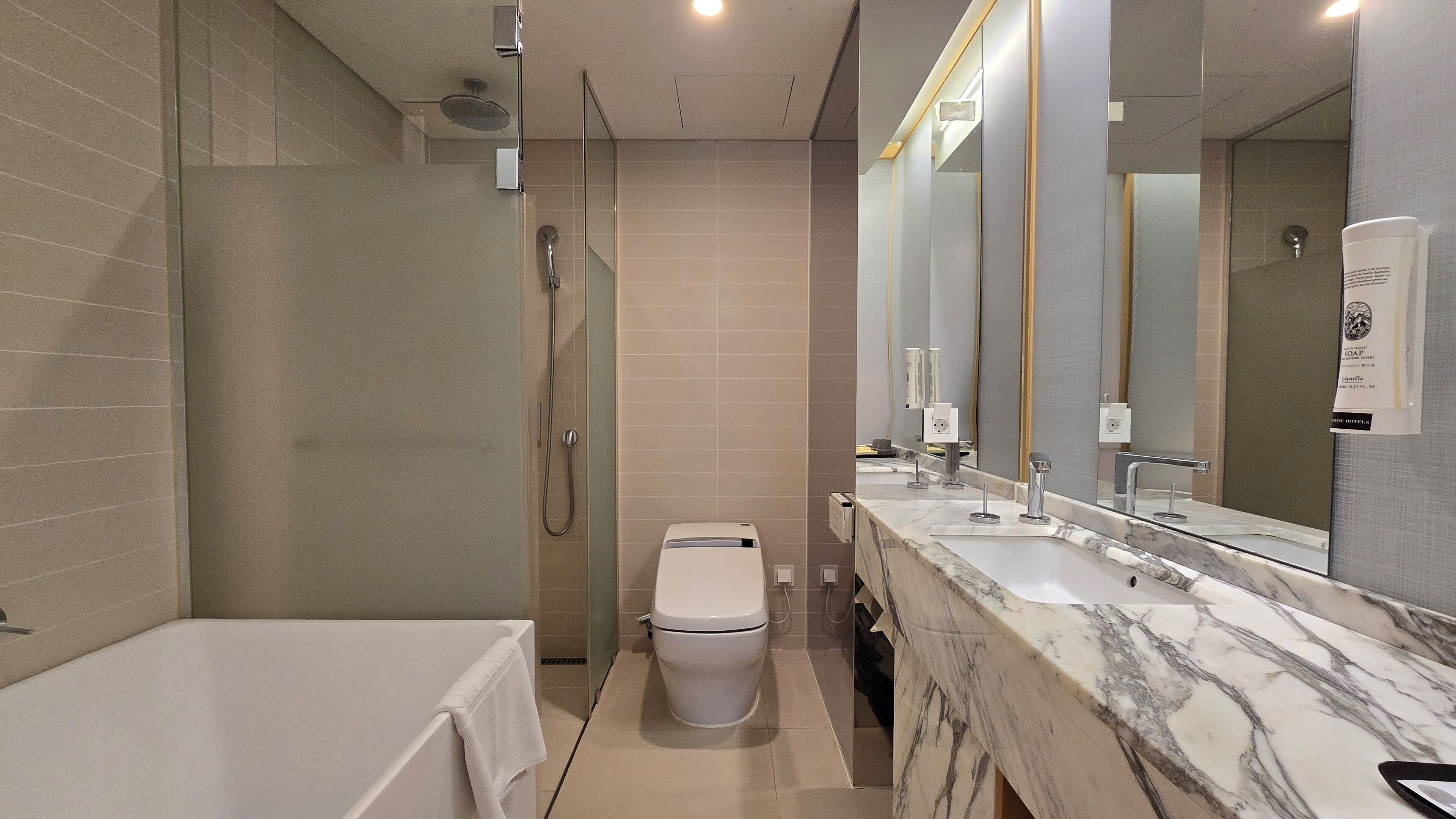 Photo - Sotetsu Hotels The Splaisir Seoul Myeongdong