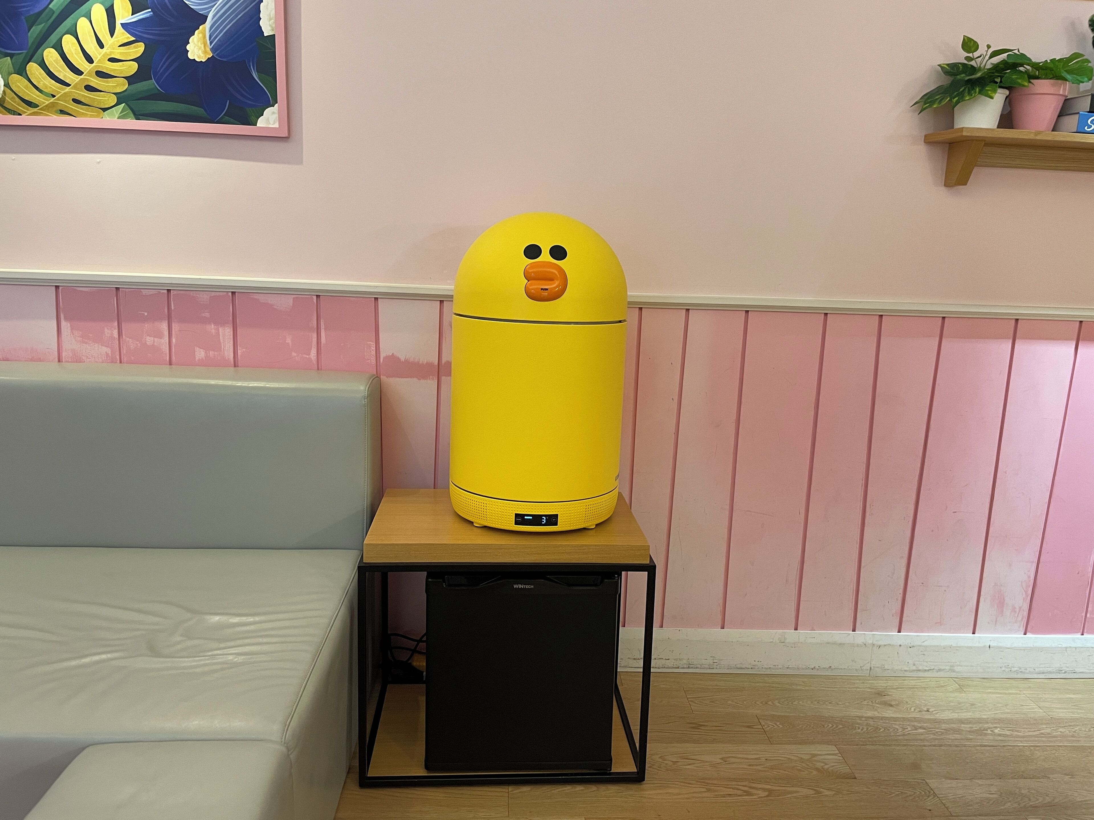 line friends cony suite | living area | flat-screen tv