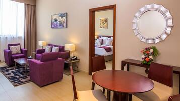 43-Zoll-LED-Fernseher mit Satellitenempfang, Fernseher