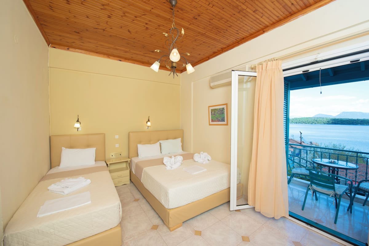 Grand Studio, Sea View | Egyptian cotton sheets, premium bedding, soundproofing