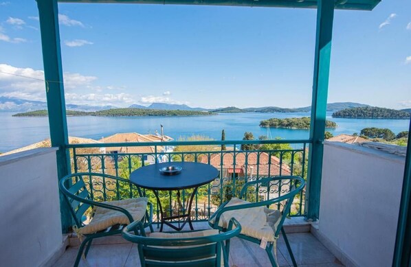 Grand Studio, Sea View | Terrace/patio