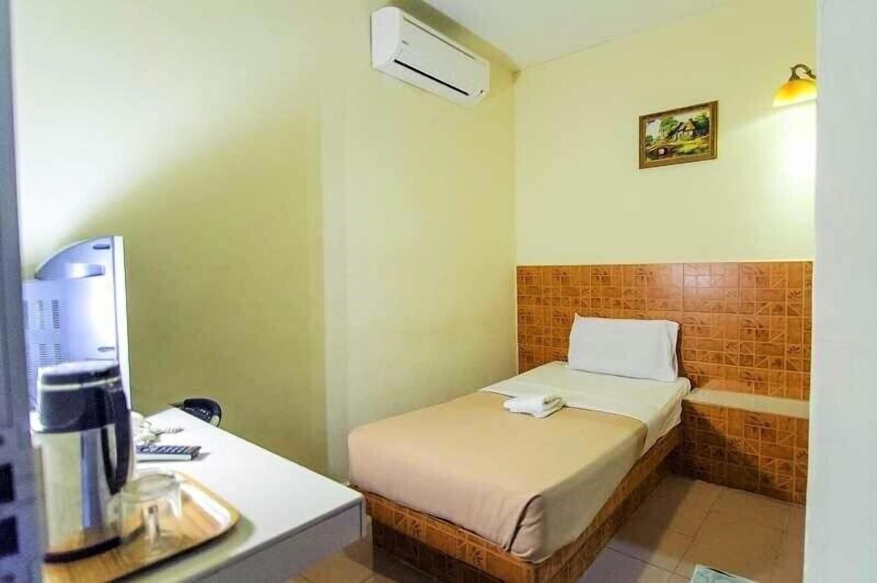 Soundproofing, iron/ironing board, free WiFi
