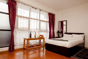 Habitación triple superior, 3 habitaciones | 1 dormitorio, ropa de cama de alta calidad, colchones Select Comfort