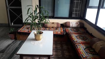 Ruang duduk lobi