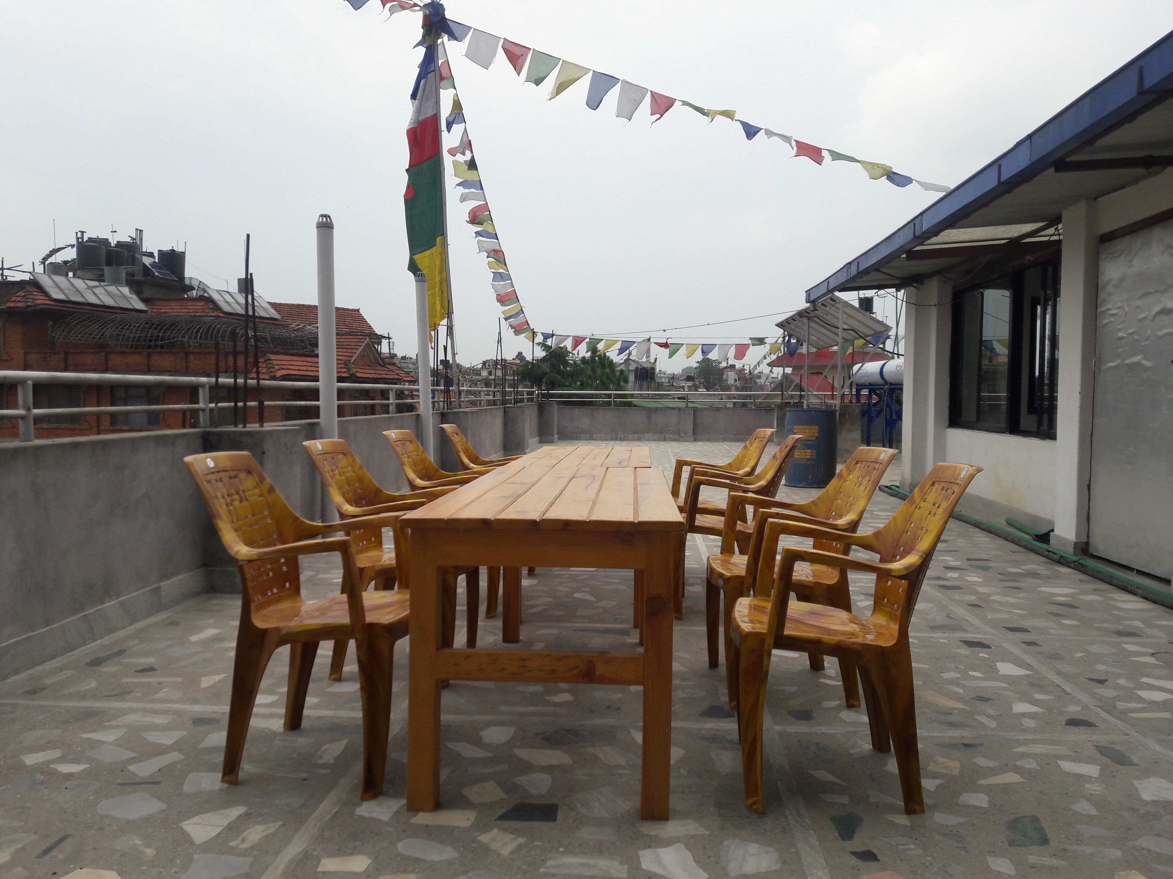 تناول الطعام بالخارج