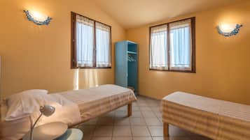 1 bedroom, premium bedding, down comforters, soundproofing